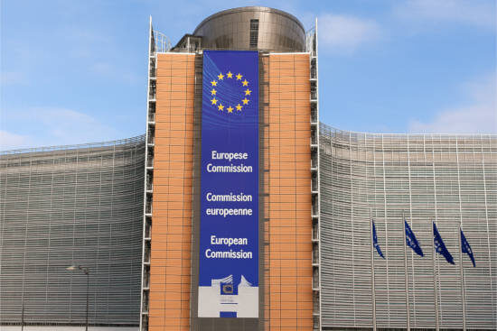 Bruselas amplía a 144 M€ el escudo de ayudas a agricultores y pescadores españoles