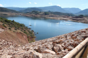Exigen al Gobierno que recupere la inversión para las conducciones de la Presa de Siles