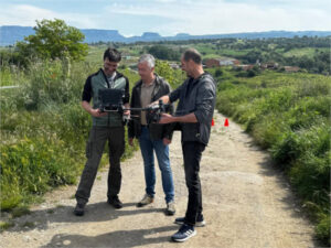 Controles nocturnos, drones y coordinación comarcal para frenar los daños por conejos en Osona
