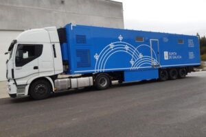 El matadero móvil de Galicia amplia sus servicios a la oveja y cabra autóctonas