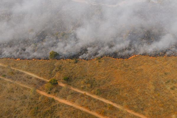 Aragón pagará a los agricultores que pararon el fuego con sus tractores